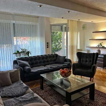 Pejton House Apartment