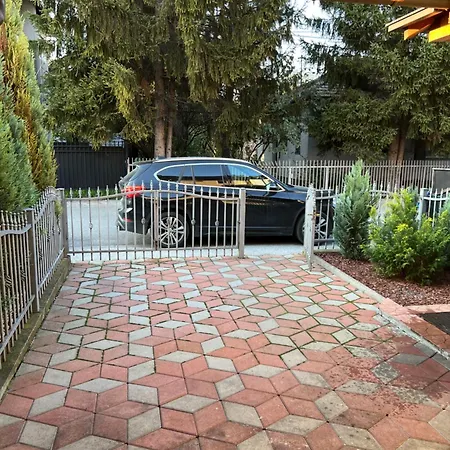 Pejton House Διαμέρισμα *