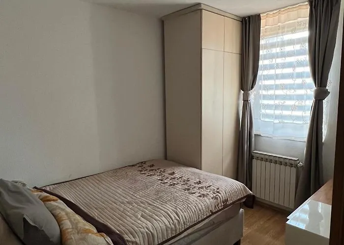 Pejton House דירה