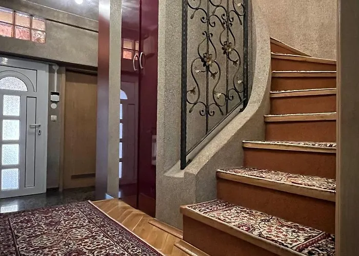 דירה Pejton House